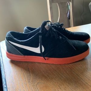 Nike Eric Koston 2 Black/White Sz 10.5